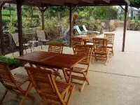 Quiet and Peaceful Getaway on the Ground Floor and a short walk to the pool !