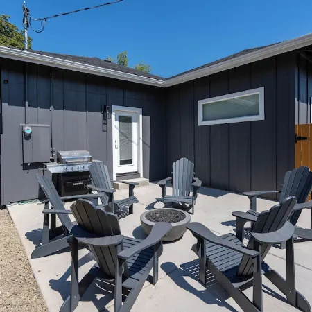 Charmer Downtown 3BR Home w Free Parking near UofO