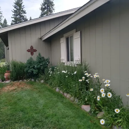 Plumas Pines Golf Resort. Updated Condo on the 4th Fairway. EV Charger on Site.