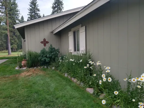 Plumas Pines Golf Resort. Updated Condo on the 4th Fairway. EV Charger on Site.