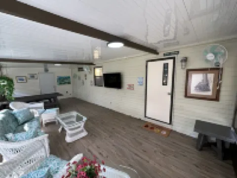 Waterfront Fishing Retreat.  Near Dunns Creek, Crescent Lake, St John's River