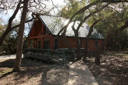🌲 Cabin in Texas Hill Country, Canyon Lake TexasWINTER TEXANS WELCOME!