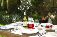 Longships Apartment - two bedroomed apartment within a 15 min walk of the beach. Hotels in Hayle