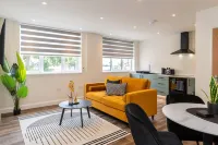 Aurum 6 - Chic 1BR Stay by DMU & City Centre - Apartments