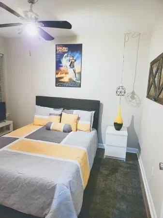 Unwind and Relax with us. No deposit! Отели рядом с достопримечательностью «Eagles Landing Country Club»