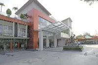 Sans Hotel Mataram Malioboro