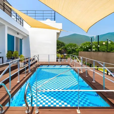 Geoje Star Marine Pool Villa