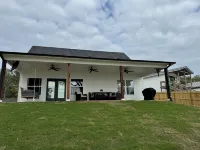 WATERFRONT NEW 2-BR 2-bath house on Lake Palestine w WiFi, AC and amazing views Hotels near First Baptist Church