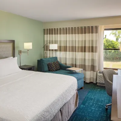 Hampton Inn & Suites Nashville-Airport Hoteles cerca del Aeropuerto Internacional de Nashville