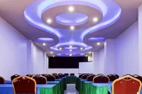 RedDoorz Plus at Hotel Lestari Karema Mamuju Hotels in Mamuju Sub-District