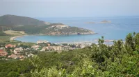 Macinaggio, 100m2 apartment, 2 terraces, close to shops and sea. Отели в г. Рольяно