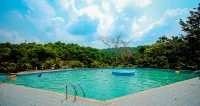 Mookanana Resort - Pools