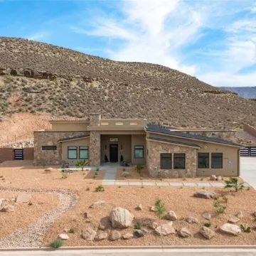 Beautiful 5 Bd/6 Bath - Zion's Edge, Kolob Canyon, Private Pool, Hot Tub, Views!