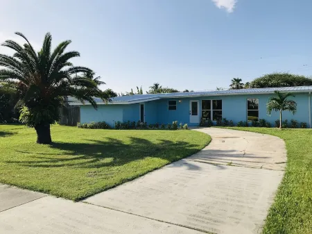 Beach Home with Pool- 5 minute walk to the beach