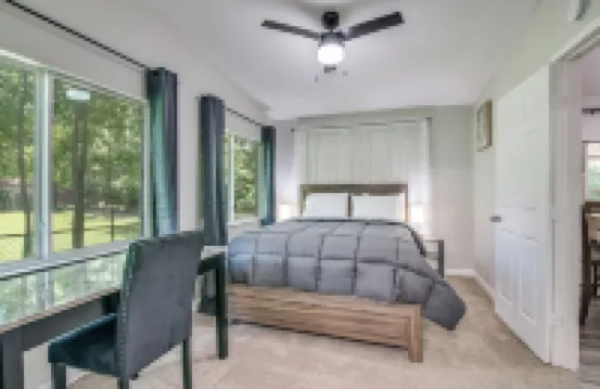 Relax with the whole family in our cozy and peaceful TLC -Tranquil Lake Cove.