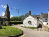 Cubert. Renovated 16th C. cottage Nr Crantock Holywell and Polly Joke beaches