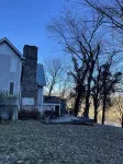 Bourbon Trail Hideaway on the Kentucky River! Hotel dekat Buffalo Trace National Historic Landmark