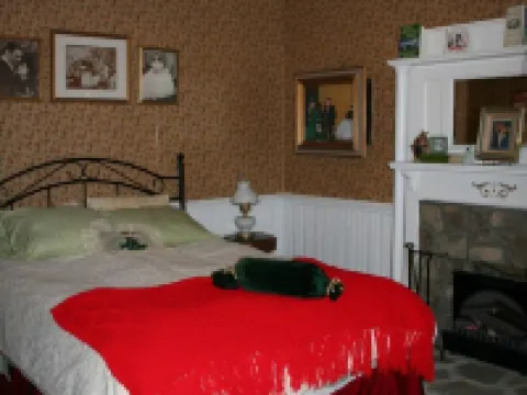 Country Manor Hotels in Vance County