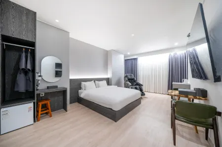 Gwangju Hanam Hotel H-Evian Отели рядом с Аэропорт Кванджу