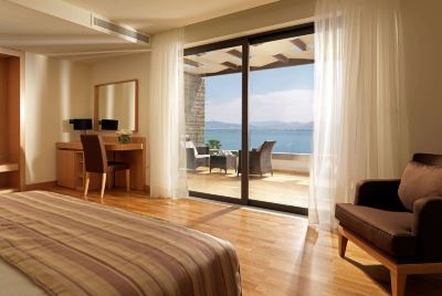 Deluxe Room With Sea View Wyndham Loutraki Poseidon Resort Photo