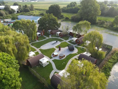 Vicolungo Glamor Lodge & Spa Ondaland Waterpark Hotels in Recetto