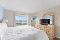 Destin on the Gulf 307 - End Beach Front Unit at Destin on the Gulf