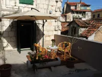 Rooms & Apartment Lasta Hotels in de buurt van Old Split