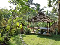Song Broek Bali