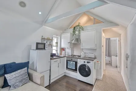 Host & Stay - Sail Loft