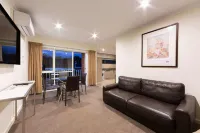 Forrest Hotel & Apartments Hotels in Yarralumla