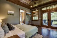 Luxury Hickory Homestead 4 Bedroom Home by RedAwning Hotels in Sevier County