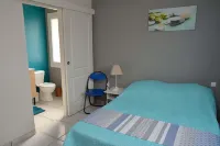 Les Amandiers Hotels in Faugères
