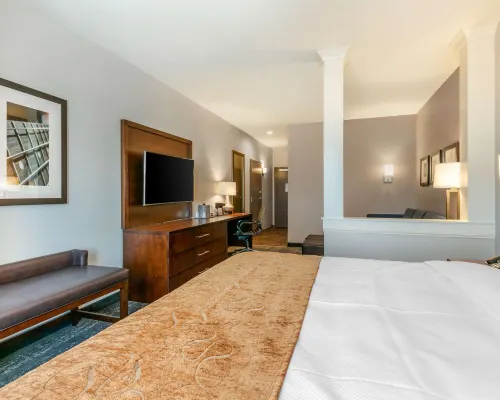 Comfort Suites North Tupelo Hotels in Lee County