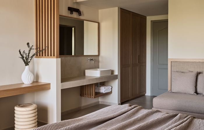 Alamis Hotel & Apartments