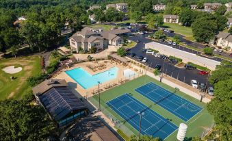 Luxurious Golf Front - Home for 4