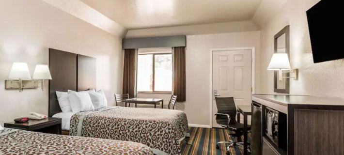 Royal Relax Inn Hotels in St. Clair County