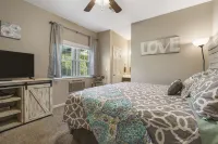 Holiday Ridge Escape - Holiday Hills Branson - Golf Resort - Outdoor Pools
