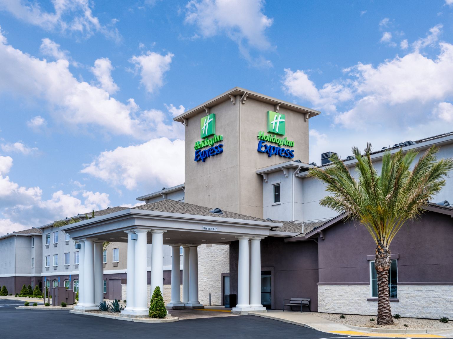 Holdiday Inn The 10 Best Lodi Accommodations, United States | Trip.com