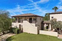 Villa del Gallo by Avantstay Luxury Group Retreat + Pool, Putting Green