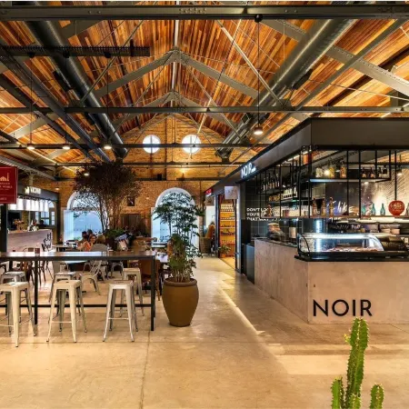 Central Park Flat Residence - Home Time Отели рядом с достопримечательностью «CentroSul - Centro de Convencoes de Florianopolis»