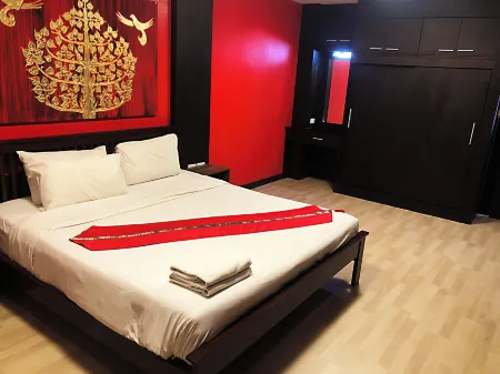 Zip Hotel & Restaurant
