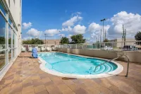SpringHill Suites Houston Rosenberg - piscina