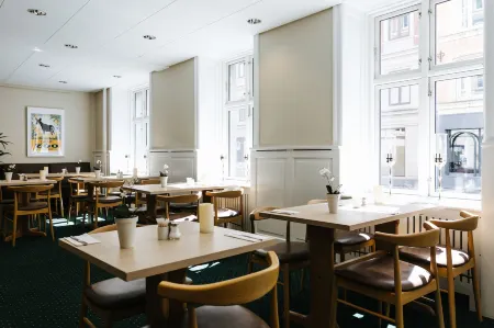 City Hotel Nebo Отели рядом с достопримечательностью «Копенгагенский университет»