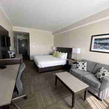 Crossroads Inn & Suites Rooms