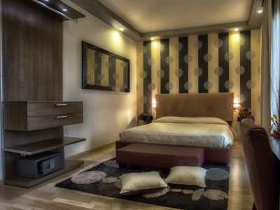 La Grotta Hotel
