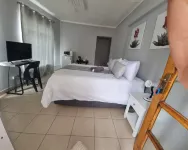 Stay at Home Airport Lodge