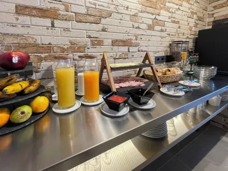 Hotel Quatre Llunes Отели в г. Tabarca