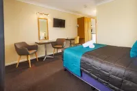 Caravilla Motor Inn فنادق في Taree South