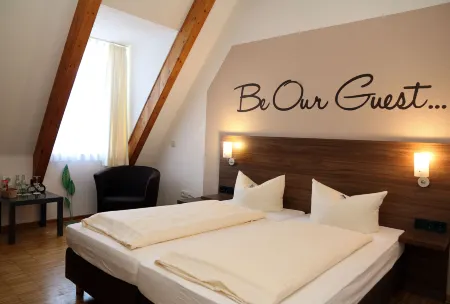 Kolping-Hotel Отели в г. Зенфельд