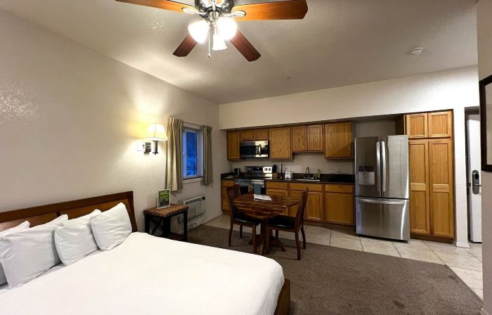 Canyon Plaza Premier Studios and Apts